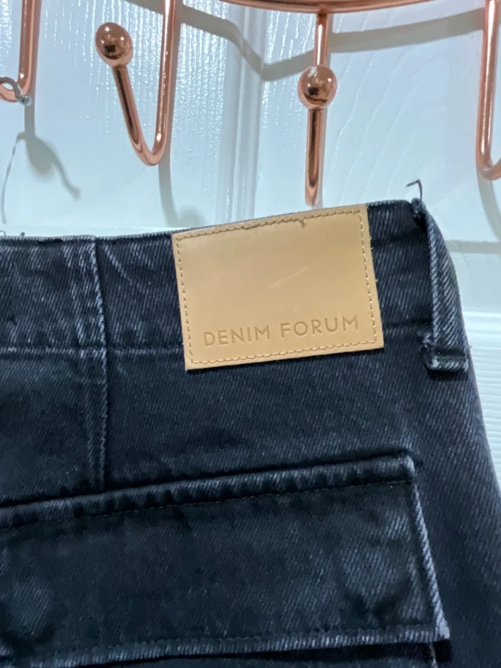 Aritzia Denim Forum “The ’90s Edie Lo-Rise Cargo” Size 27 - Picture 7 of 16